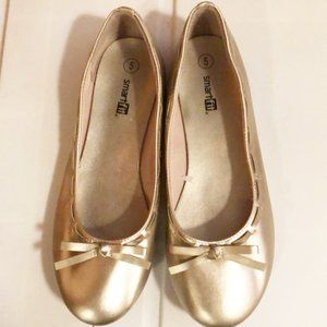 Shoes dress girls new sizes 3M, 4M, 5M or 6M Smartfit gold man made materials